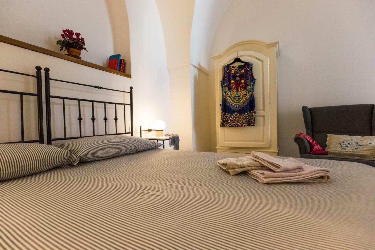 Da Concavo E Convesso Bed & Breakfast Locorotondo Eksteriør bilde